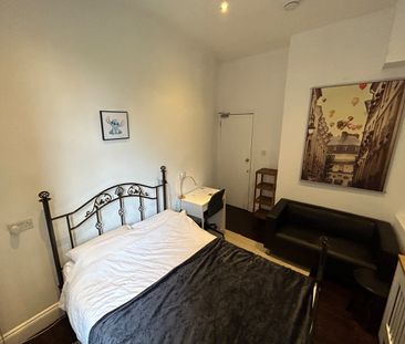 4 Bed Flat, West Princes St, G4 - Photo 3