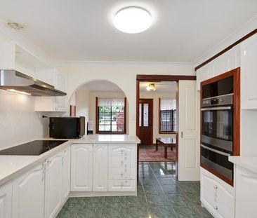 Private Granny Flat - Photo 3