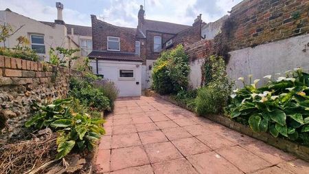 Denmark Road, Ramsgate, CT11 - Photo 2