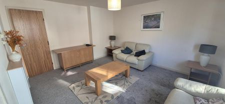 2 bedroom flat to rent - Photo 3
