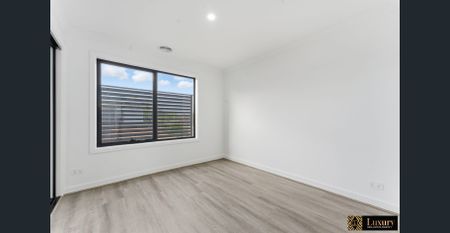 9/6 Blake Court, Truganina - Stylish & Spacious Townhome in Truganina's Prime Location Available For Lease - Photo 5