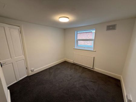 3 bedroom apartment to rent - Photo 5