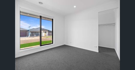 32 Greyhound Drive, Wyndham Vale - Photo 5
