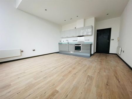 1 Bed House - Photo 5