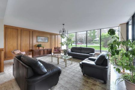 1150 Côte-Vertu — 3.5 100% rénové - 1 mois gratuit + promotion garage - près métro Côte-Vertu - Photo 3