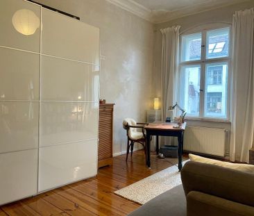 Wunderschöne 3-Zi-Altbauwohnung (87qm) in Prenzl. Berg, möbliert - Photo 1