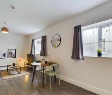 2 bedroom flat to rent - Photo 5