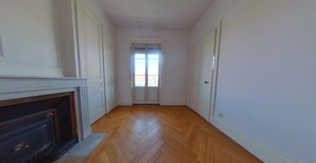 Appartement T4 A Louer - Lyon 7eme Arrondissement - 110.27 M2 - Photo 2