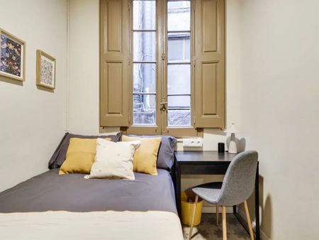 Carrer de les Heures, Barcelona, Catalonia 08002 - Photo 5