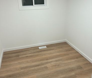 For Lease - 83A Arnold Crescent, Richmond Hill, Ontario - Photo 6