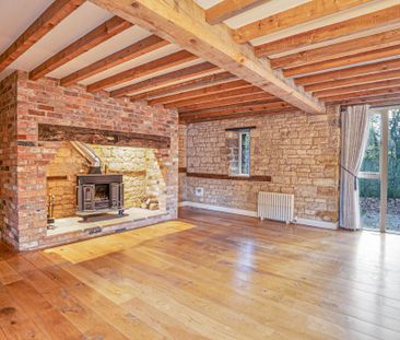 5 bedroom barn conversion to rent - Photo 1