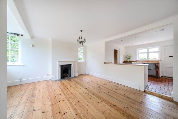 4 bedroom detached house to rent - Photo 1