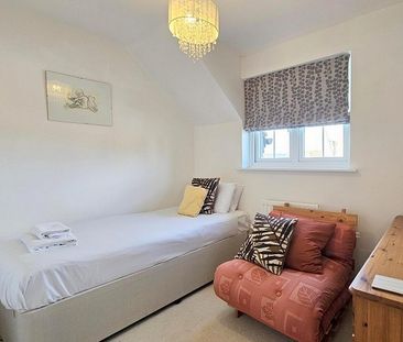 5 Bedroom Town House - Photo 4