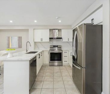 For Lease - 14 Gateway Court, Whitby, Ontario - Photo 2