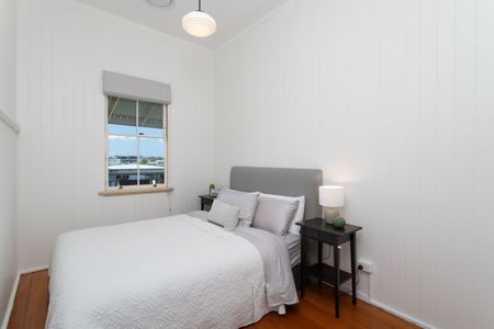 Quintessential Queenslander for the Whole Family - Photo 5