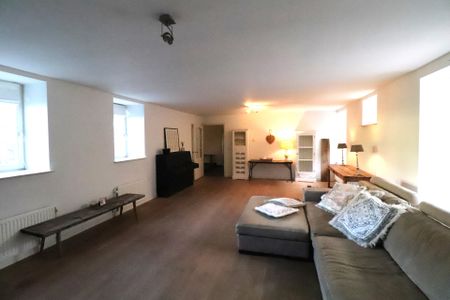 Te huur: Ruime Woonboerderij (4-5 slaapkamers) te huur op een TOP Locatie in het Pittoreske dorp EIJCKELRADE - Photo 2