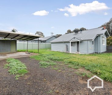 111 Marong Road Golden Square VIC - Photo 6