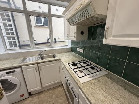 2 bedroom flat to rent - Photo 4