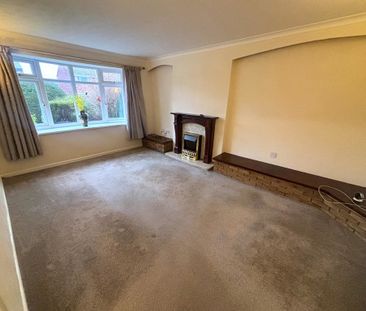 2 bedroom semi-detached bungalow to let - Photo 2