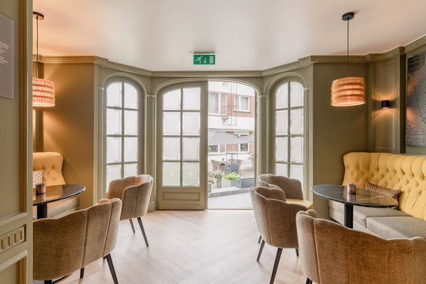 High end gemeubeld appartement in een rustig achterhuis nabij het Stadspark - Foto 1
