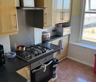1 bedroom in a house share to rent - Photo 6