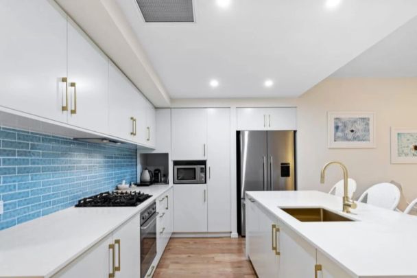 Waterfront Three Bedroom Apartment - Photo 1