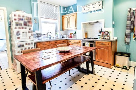 2 bedroom terraced house to rent - Photo 5