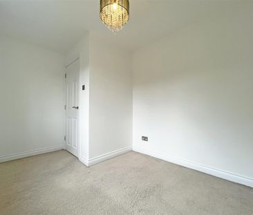 3 bedroom Detached house to rent - Photo 5