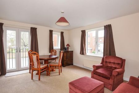 2 bedroom flat to rent - Photo 2