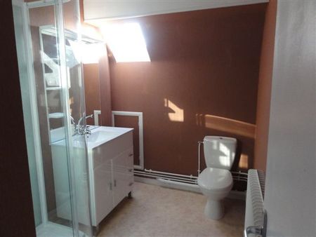 Location Appartement 2 pièces 37m² LE CREUSOT 71200 - Photo 4
