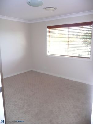 Executive Unit! Prestige Townhouse! - Photo 1