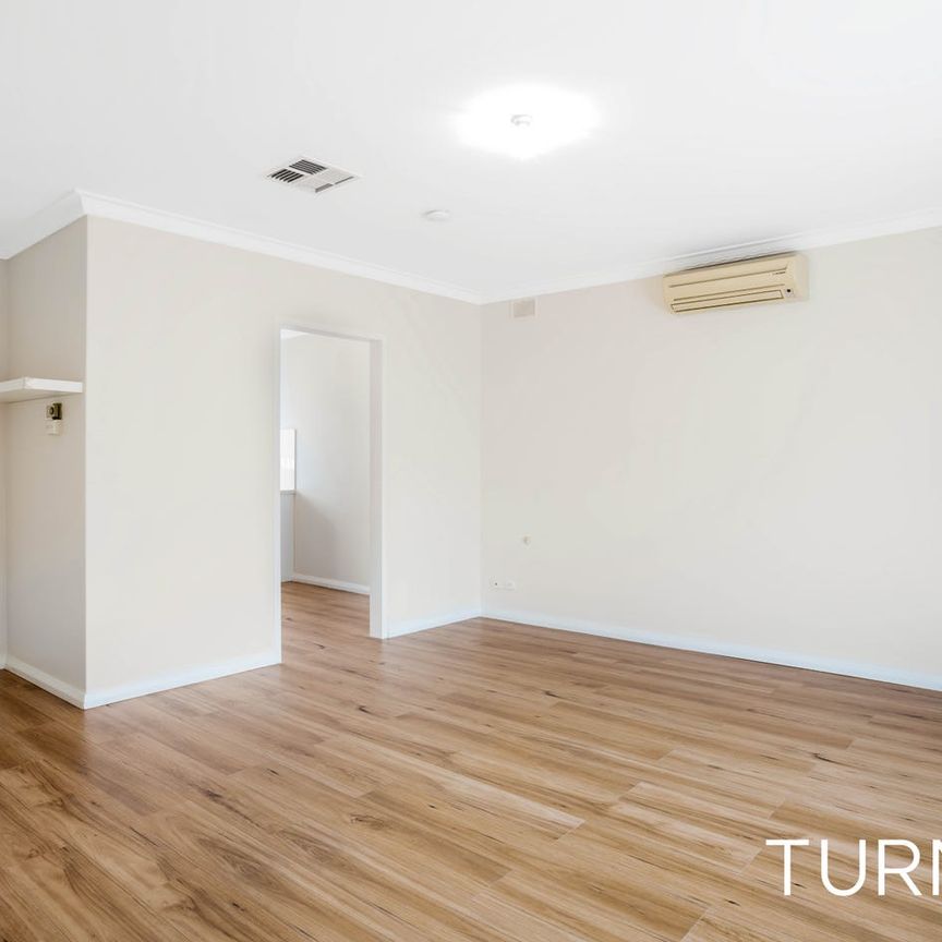 Beautiful 2 Bedroom Unit - Photo 1