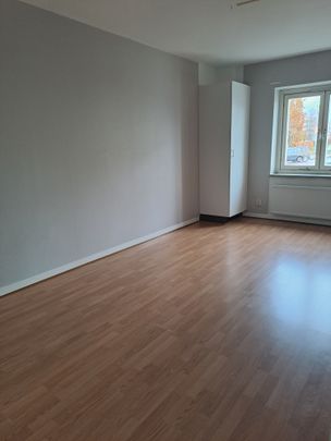 Västra Åsgatan 29 B - Foto 1