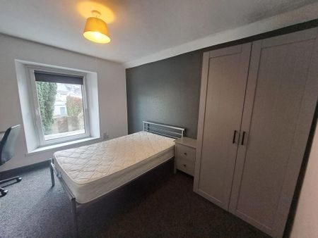 6 bedroom house share to rent - Photo 3