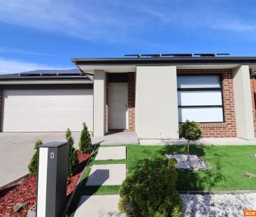 “Perfect Family Home in the Harpley Estate!” - Photo 2