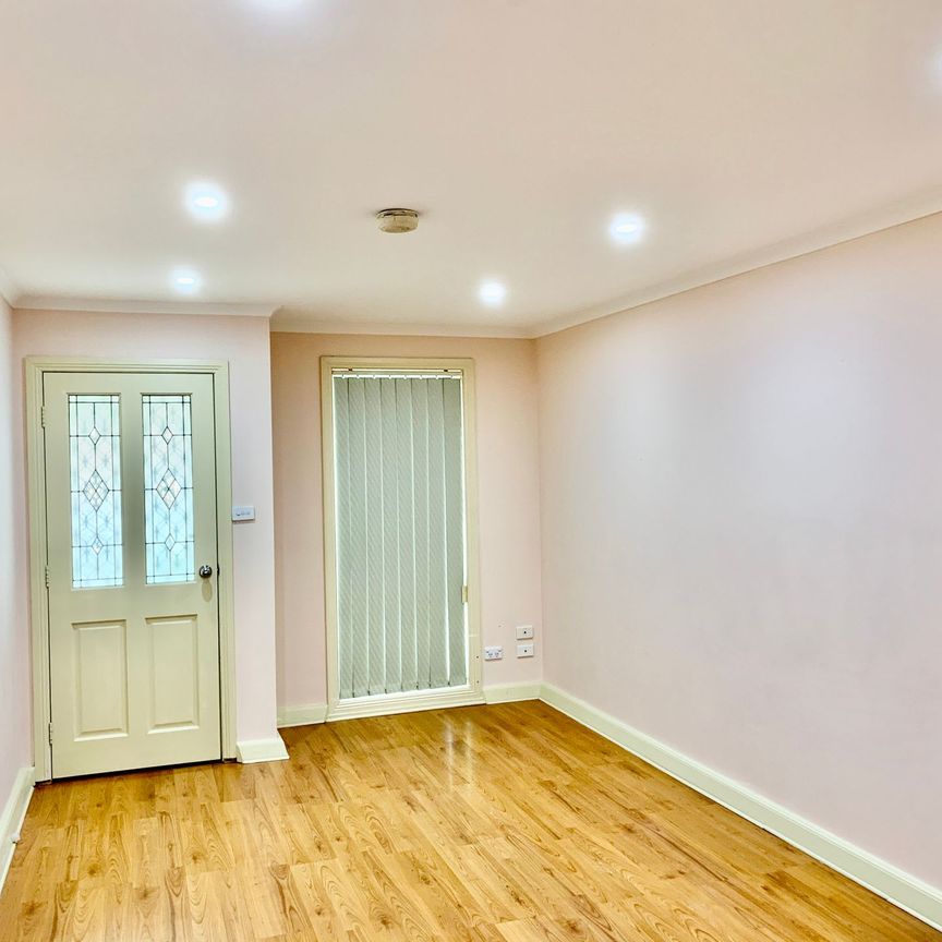 Young & Modern Duplex&excl; - Photo 1