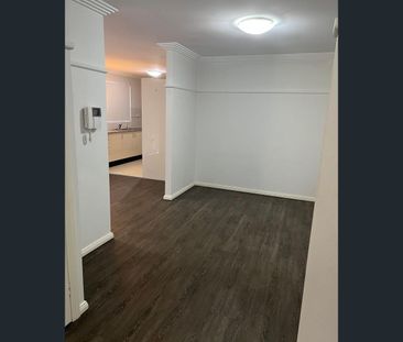 1/1 Kenneth Avenue, Baulkham Hills, NSW 2153 - Photo 4