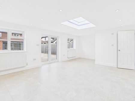 Knighton Way Lane, Denham, Uxbridge,UB9 - Photo 2