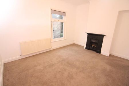 2 bedroom terraced house to rent - Photo 3