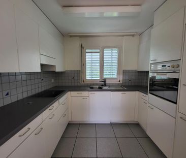 Grösszügige 3 1/2-Zimmer-Dach-Maisonettewohnung - Photo 2