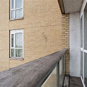 Westferry Circus, E14 - Photo 1