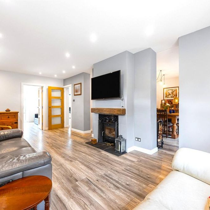 4 bedroom detached house to rent - Photo 1