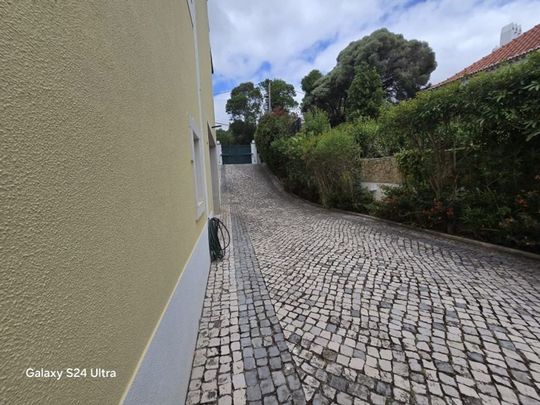 3 room luxury House for rent in Cascais e Estoril, Portugal - Photo 1