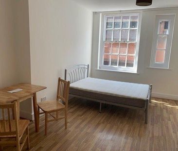 Studio to rent - Photo 3