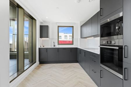 3 bedroom penthouse to rent - Photo 4