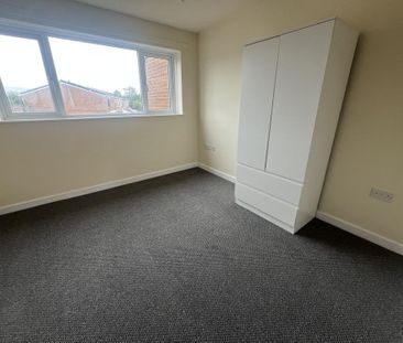 4 bedroom terraced house to rent - Photo 4