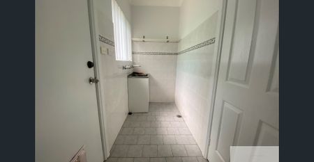 Well Sized Villa in Popular Location - Photo 3