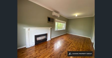 Neat 3 Bedroom Home - Photo 3