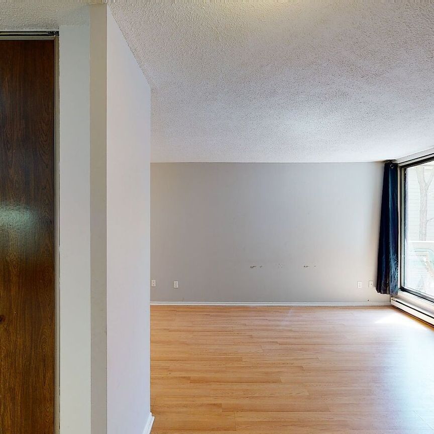 Presland Towers - Photo 1