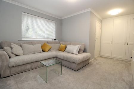 1 bedroom ground floor flat to rent - Photo 2